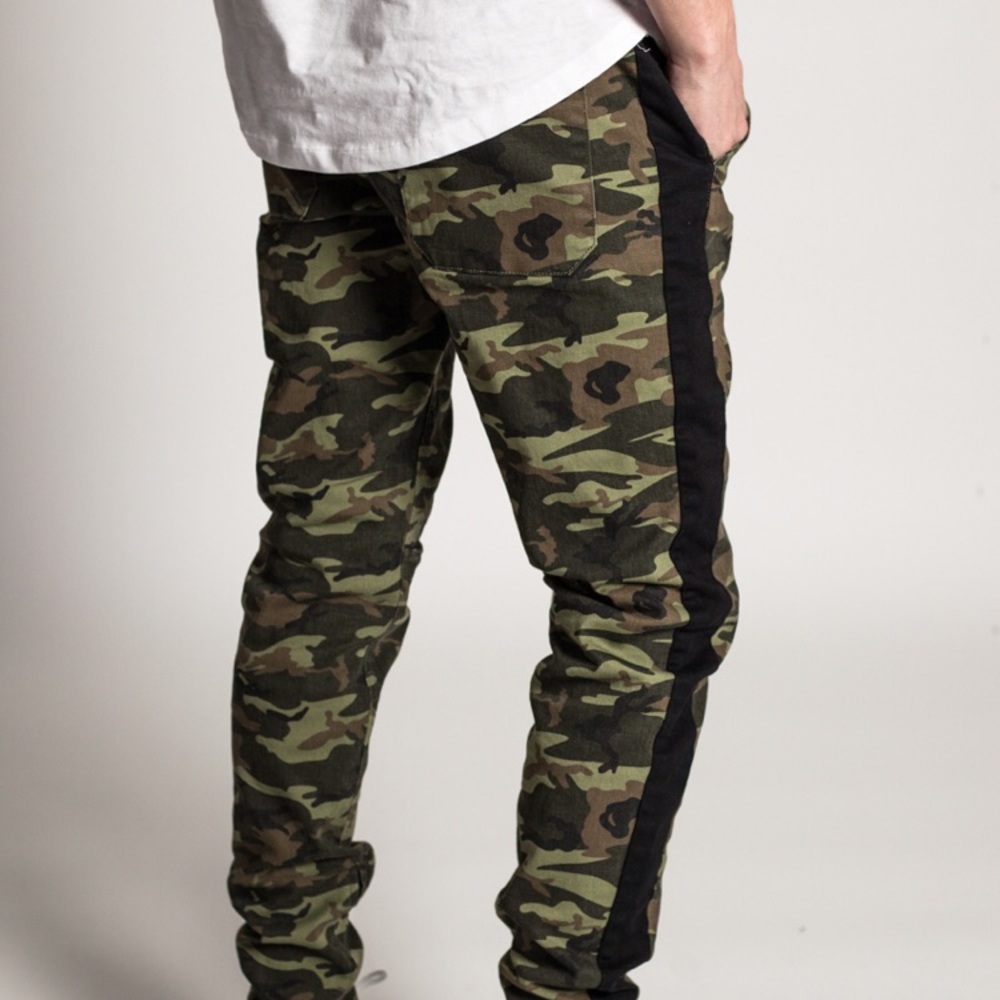 Ankle zip Camo green pants skinny fit - Picture 3 of 3